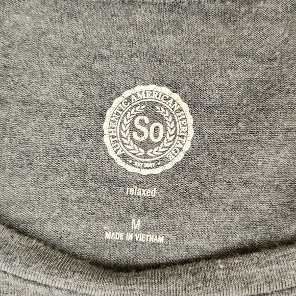 🌼SO Top Womens Size Medium Long Sleeve Gray Tee Lace Pocket - Picture 7 of 12